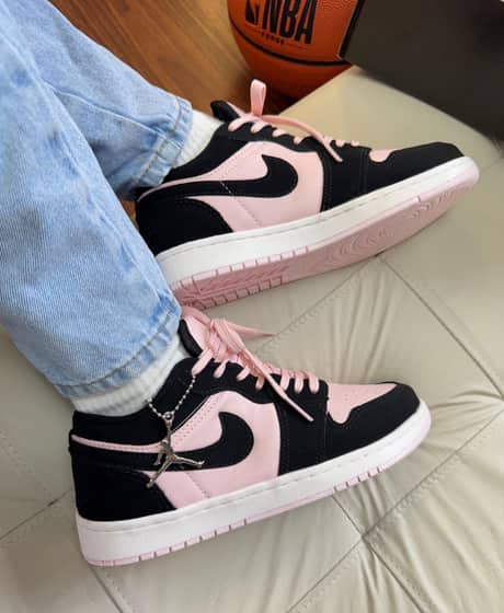 Tênis Jordan low 01